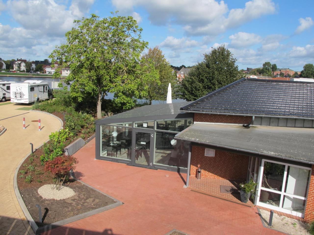 Kanal-Haus "Das Gaestehaus Direkt Am Nok" Osterronfeld Exterior photo